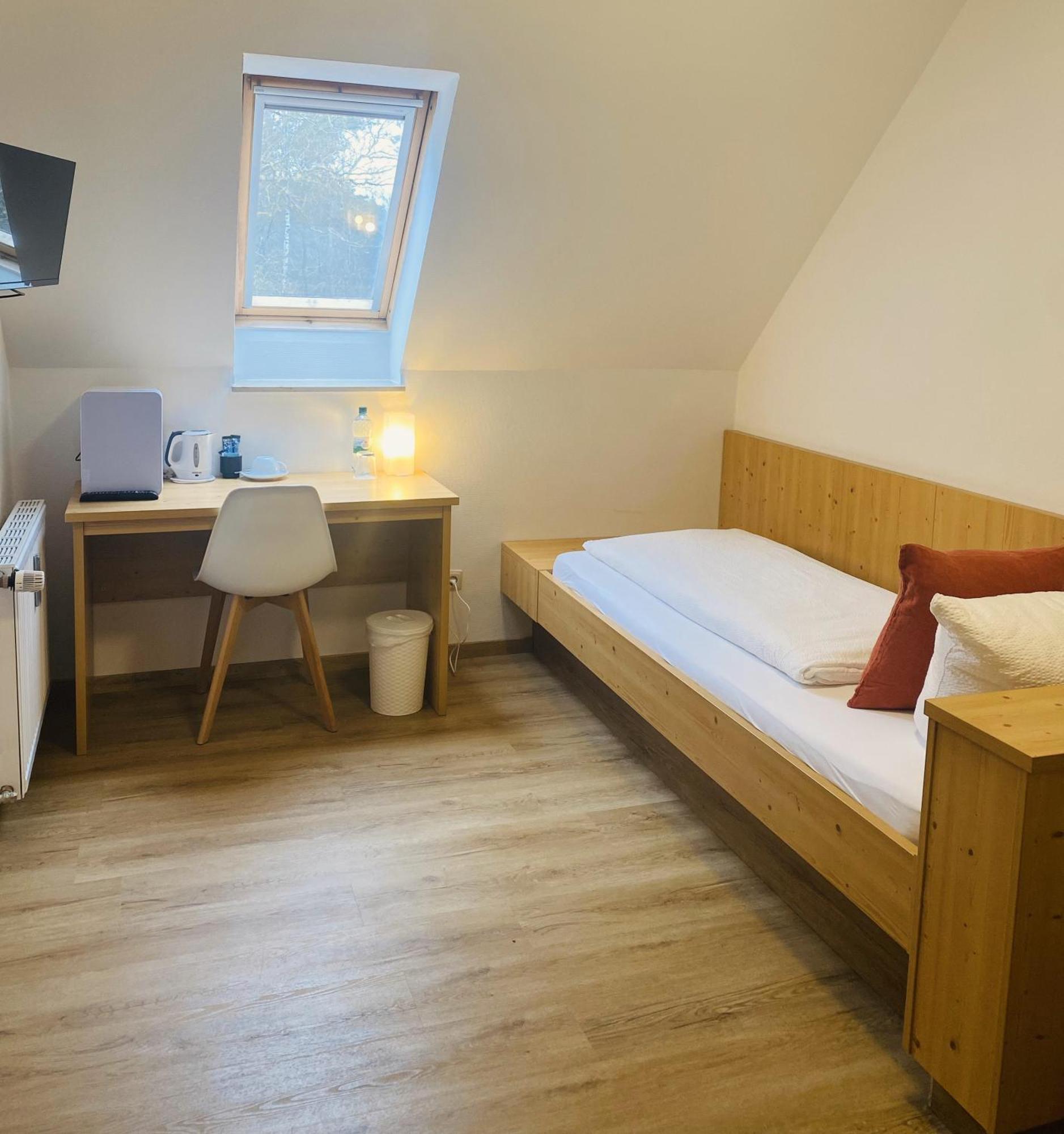 Gasthof Wilhelm Tell Fremdenzimmer ツィルンドルフ エクステリア 写真